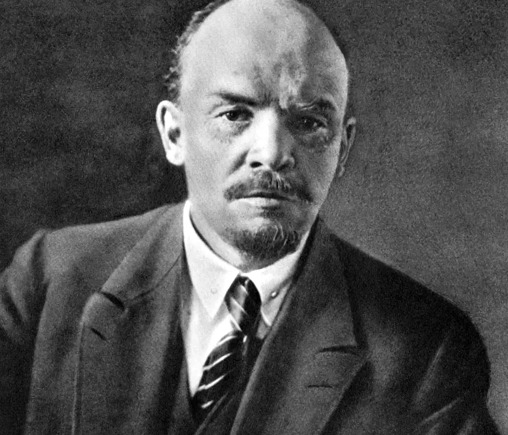 Lenin_1920